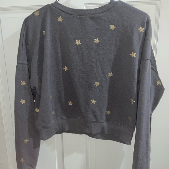 Super cute star crop!! - Picture 2 of 2